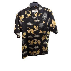 Kamp Men's Vintage Hawaiian Shirt L Black Gold US Army Tank Print